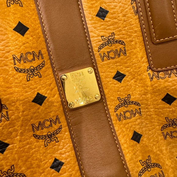 MCM Liz reversible tote MEDIUM and pouch - Picture 6 of 9